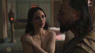 Franciska Torocsik naked, Vivien Rujder, Mariann Hermanyi nude - Rise of the Raven s01e01-03 (2025)