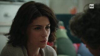 Anna Valle hot, Fotini Peluso sexy, Sofia Iacuitto, Chiara Pia Aurora - La compagnia del cigno s02 (2021)