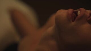 Bruna Linzmeyer nude. Mascaras de Oxigenio Nao Cairao Automaticamente s01e01 (2025) Sensual Sex