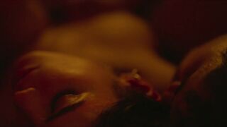 Julia Dalavia, Juliana Gerais nude. Dias Perfeitos - Season 01 (2025) Nudity and Threesome Sex