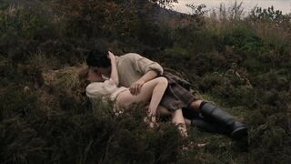 Hermione Corfield, Harriet Slater nde - Outlander Blood Of My Blood s01e03 (2025) Hot and Nudity Butt Scene