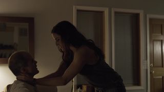 Rachel Brosnahan, Kate Lyn Sheil - House of Cards s02 (2014)