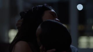 Lela Loren nude, Leslie Lopez nude – Power s01e05 (2014)