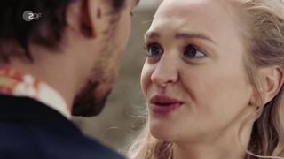 Johanna von Gutzeit nude - Team Alpin s02e01 (2019)