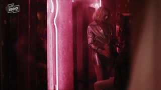 Ruth Becquart, Leticia Verhaeghe topless - Chaussee d'Amour (2016) (Season 1, Episode 1)