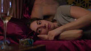 Betty Gilpin, Alison Brie nude - Glow s03e04