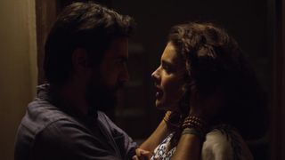 Paloma Bernardi, Alli Willow nude - O Escolhido s01e04-05 (2019)