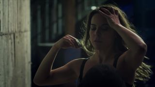 Kate del Castillo - Ingobernable s02e04 (2018) Naked TV movie scene