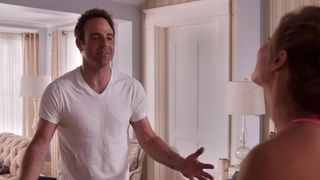 Julianna_Guill_-_Girlfriends_Guide_to_Divorce_s01e07 (2015)