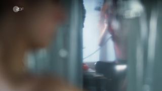 Svenja Jung naked - Zarah Wilde Jahre s01e06 (2017)