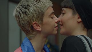 Mireia Oriol, Claudia Riera - Les de l'hoquei s01e04e07e09 (2019)