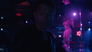 Riley Voelkel, Madeleine Wyda, Caitlin Hammond, Monica Raymund - Hightown s01e01 (2020) sexy topless scenes