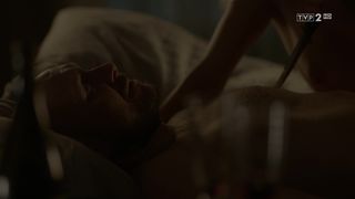 Magdalena Kolesnik - Miasto skarbow s01e07 (2017) Hot movie scene