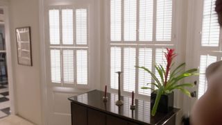 Shanola_Hampton nude ,Isidora_Goreshter hot -_Shameless (2016) (Season 7, Episode 3)