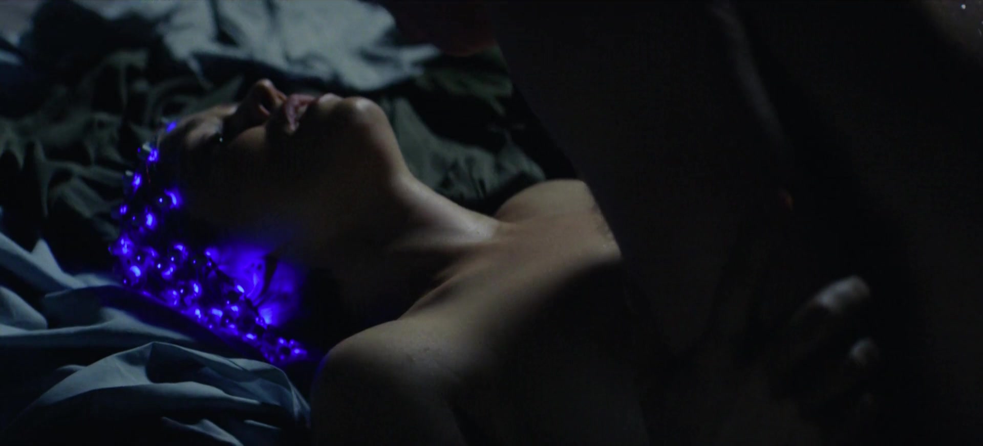 Emily Vere Nicoll - Black Mirror s04e06 (2017) Nude sexy video.