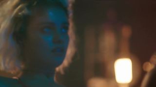 Sophie Charlotte naked - Ilha de Ferro s01e01 (2018)