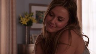 Julianna Guill naked - Girlfriends_Guide_to_Divorce_s01e02 (2014)