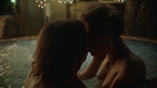 Chloe Brooks, Ari Graynor - Im Dying Up Here s02e01 (2018) Naked movie scene