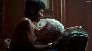 Elizabeth McLaughlin Sexy, Emayatzy Corinealdi Nude - Hand of God S01 E01 (2014)