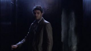 X Femmes - A ses pieds s01e05