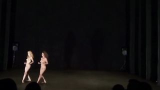 Naked on Stage - Zoom In