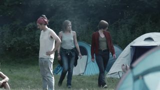 Les rivieres pourpres s03e06 (2021) Lizzie Brochere, Maylis Dumon nude