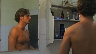 Stephanie Japp nude - S.O.S. Barracuda s01e07 (2002)