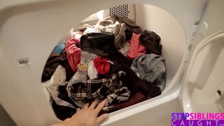 Step Sisters Ripped Yoga Pants - Family Show (Season 08, Episode 05)