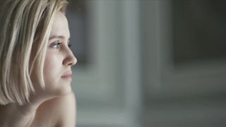 Julia Goldani Telles sexy - The Girlfriend Experience s03e04 (2021) TV show