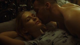 Yuliya Peresild sexy - Mediator s01e09-10 (2021) TV show