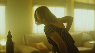 Yuliya Peresild sexy - Mediator s01e09-10 (2021) TV show