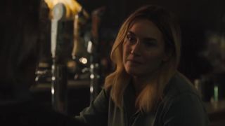 Kate Winslet sex scenet, Cailee Spaeny naked - Mare of Easttown s01e01-02 (2021) TV series