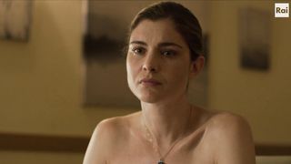 Vittoria Puccini hot - La fuggitiva s01e01e06 (2021) TV show
