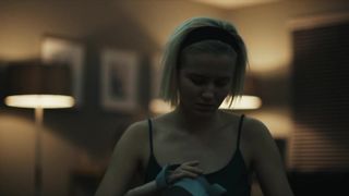 Julia Goldani Telles hot scene - The Girlfriend Experience s03e05 (2021) TV show