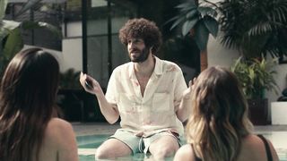 Elsie Hewitt, Hailey Bieber, Kendall Jenner hot - Dave s02e02 (2021) TV episode