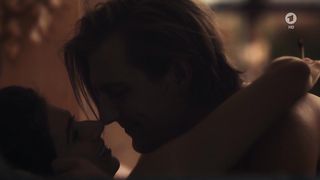 Maelle Giovanetti sexy - Tatort e1166 (2021) TV 720p