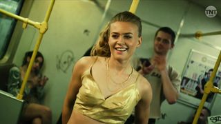 Jeanne Goursaud, Soma Pysall sexy - Para - Wir sind King s01e04 (2021) TV episode