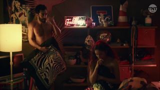 Jeanne Goursaud, Soma Pysall sexy - Para - Wir sind King s01e04 (2021) TV episode