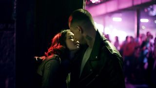 Isabelle Eidlen sexy - Prestuplenie s02e06 (2021) TV movie scene