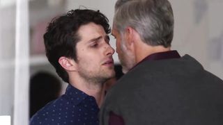 Gay Drama - LA CASA DE LAS FLORES Tieser