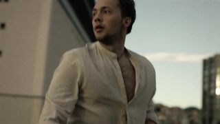 Caroline Hartig, Hannah Hoekstra - Blackout s01e02 (2021) TV hot cut video