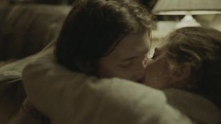 Margaret Qualley sex- Maid s01e07-08 (2021) TV hot cut video