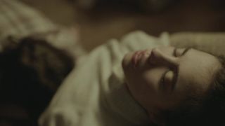 Margaret Qualley sex- Maid s01e07-08 (2021) TV hot cut video
