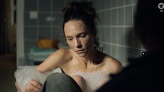 Sabine Timoteo nude - Tatort e1173 (2021) TV Show: bath scene