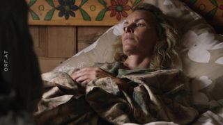 Simone Hanselmann nude & sex scene - SOKO Kitzbuhel s20e05 (2021) TV Movie Sex Scene (short cut peeping)