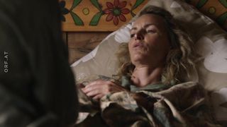 Simone Hanselmann nude & sex scene - SOKO Kitzbuhel s20e05 (2021) TV Movie Sex Scene (short cut peeping)