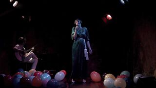 Naked on Stage - Noemi