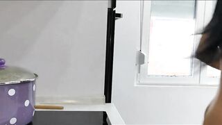 Cougar Lilly nude prepping lunch