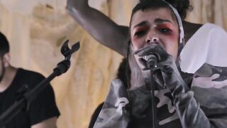 Teto Preto - "Em Dívidas" // Sessões Tronco