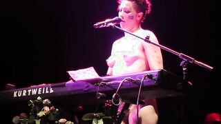 Amanda Palmer sings 'Dear Daily Mail' song 12/07/2013 London Roundhouse